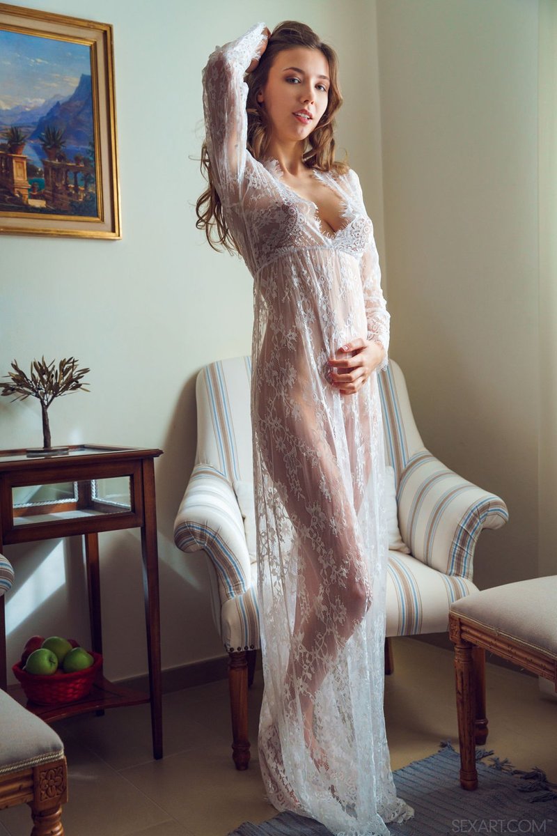 Октябрина, 22 года, 0 размер груди